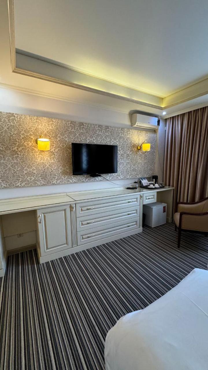 Barhat Hotel & Spa Taraz Exterior photo
